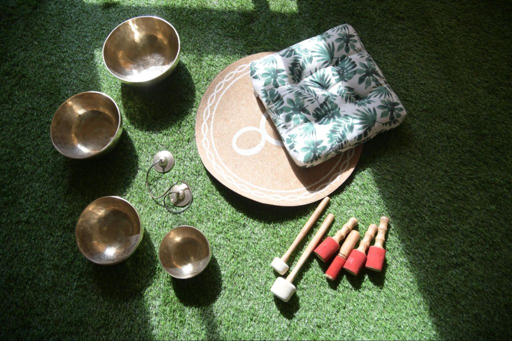 Meditation_sound_bowl_ahmedabad_medit8